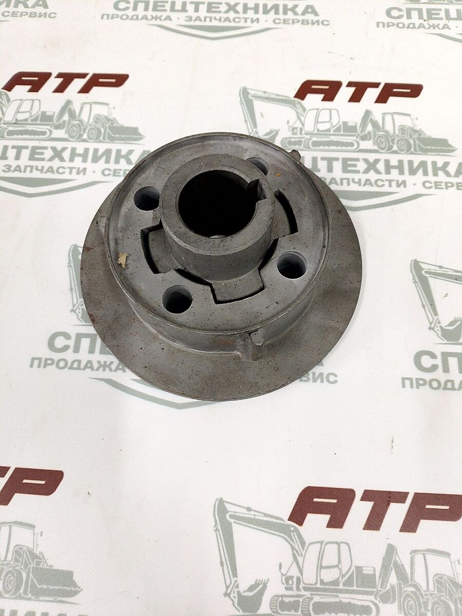 Полумуфта КО-829А.47.09.200 Z с полумуфтой КО-829А.47.05.001 (крест) комплект