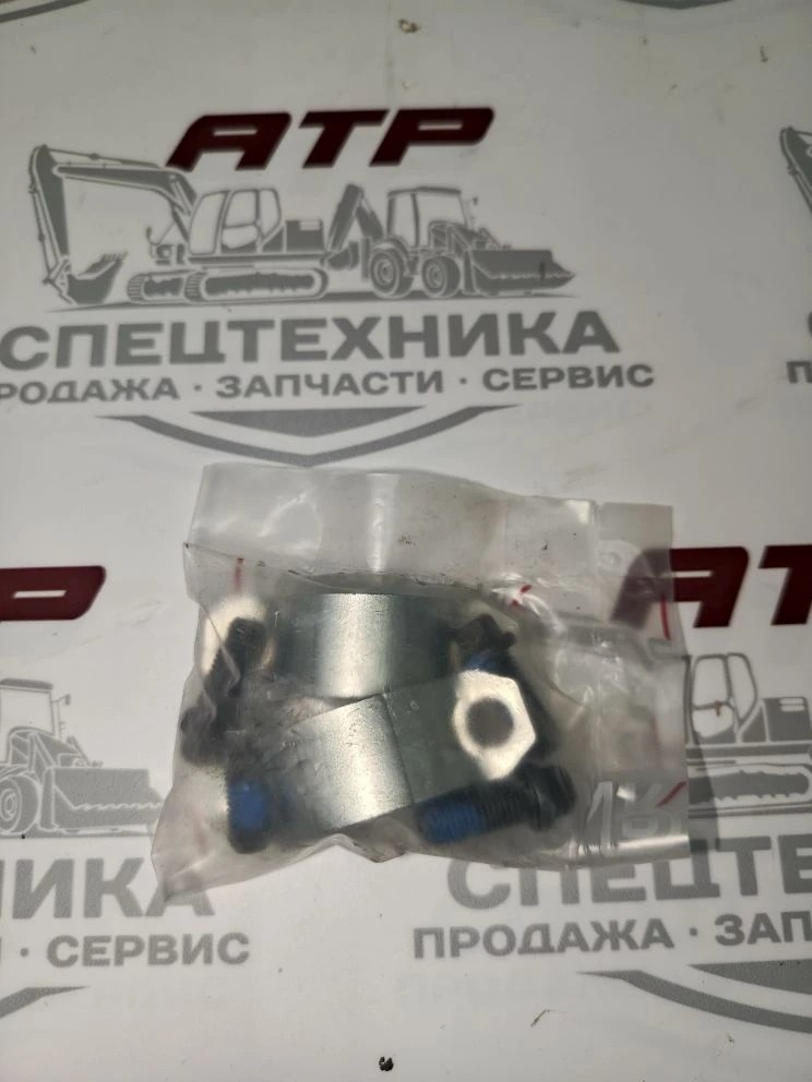 К/т крепления крестовины Terex 825 (2 скобы+4 болта)