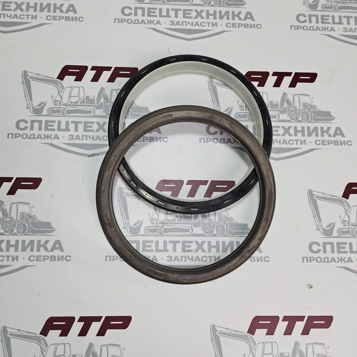 Задний сальник коленчатого вала 3909410